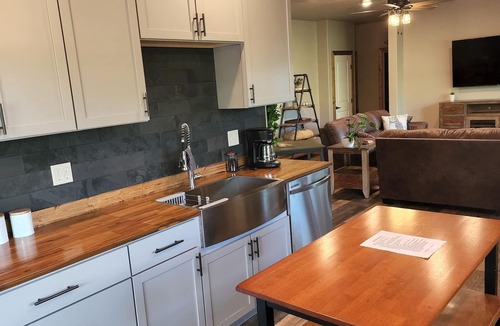 Florissant Apartment | Secluded Guest Suite Covered Hot Tub, Private Drive, Mountain Valley Views