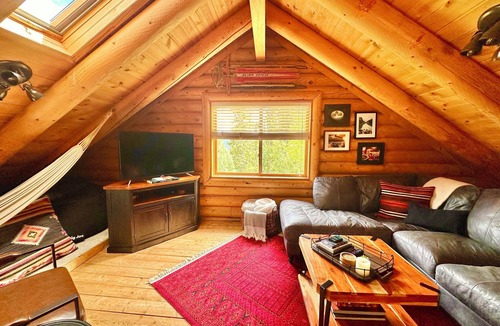 Alma Cabin | Secluded Log Cabin on 2 acres, backs to Pike National Forest, just 15mi to Breck