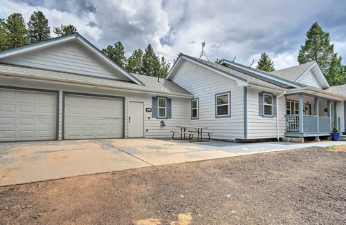 Woodland Park House | Secluded Woodland Park Home - Hike & Bike!