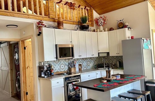 Michigan Hill Cabin | Serene and Peaceful Cabin 50 mins to Breckenridge