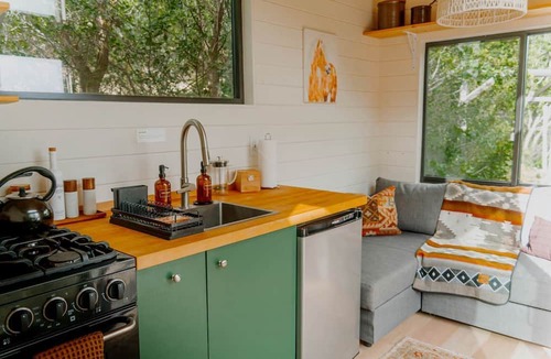 Basalt Cabin | Serene Tiny House Retreat with Botanical Sanctuary & Mountain Views near Aspen, Basalt, Colorado