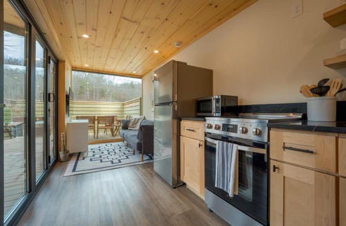 Almont Apartment | Shipping Container at Double Nickel Farm