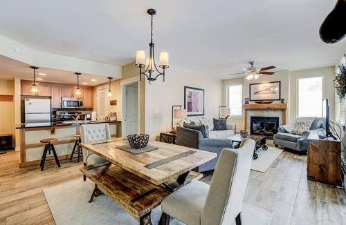Winter Park House | Ski In Out Village Condo 4474 I Huge Hot Tub I Great Views I Heated Garage I Discounted Attractions
