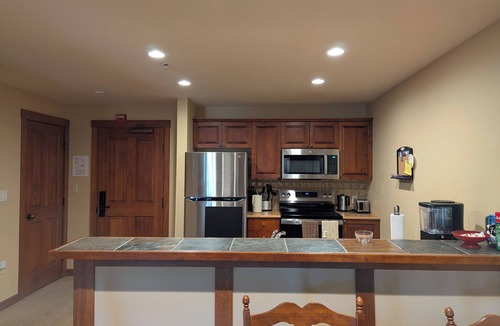 Salt Lake Mountain Resorts Condo | Ski in/Ski out Condo in Powderhorn Lodge at Solitude Resort