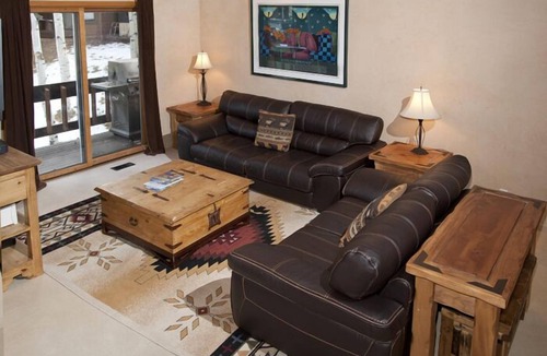 Beaver Creek House | Ski in/Ski Out from This Mountainside Home! Tons of Updates
