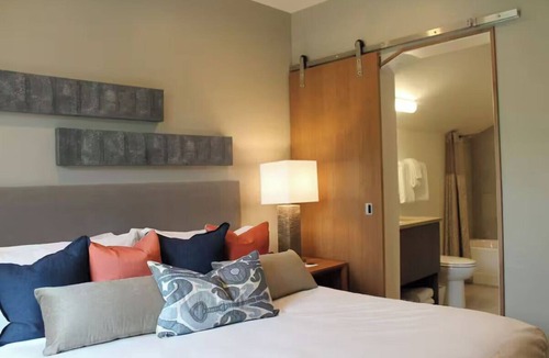 Peak 8 Hotel | Ski In Ski Out Luxury 3BR Grand Colorado Peak 8 - April 4 - April 11, 2027