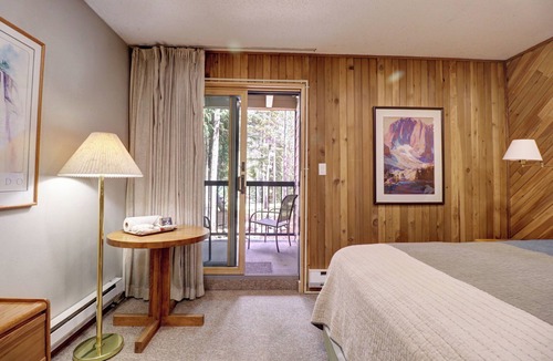 Copper Mountain Hotel | Ski in/Ski Out Hotel Room. CM112H Parking offsite!