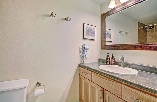 Copper Mountain Hotel | Ski in/Ski Out Hotel Room. CM112H Parking offsite!