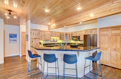 Old Town House | Slopeside Chalet 97A I Hot Tub I Great Views I Bunk Room I Work Space I Discounted Attractions
