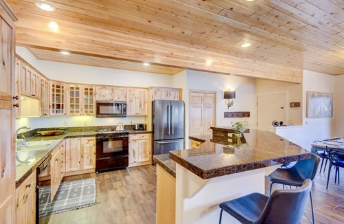Old Town House | Slopeside Chalet 97A I Hot Tub I Great Views I Bunk Room I Work Space I Discounted Attractions