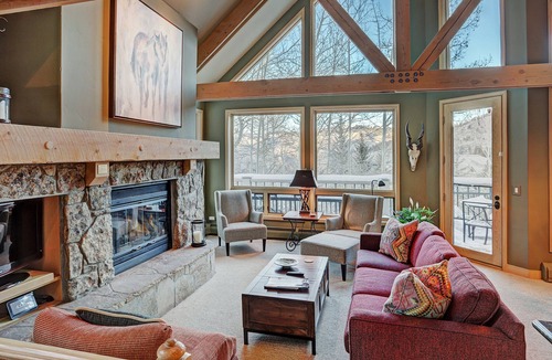 Beaver Creek Condo | Slopeside Living - 3br 4ba At Pines Lodge 3 Bedroom Condo by RedAwning
