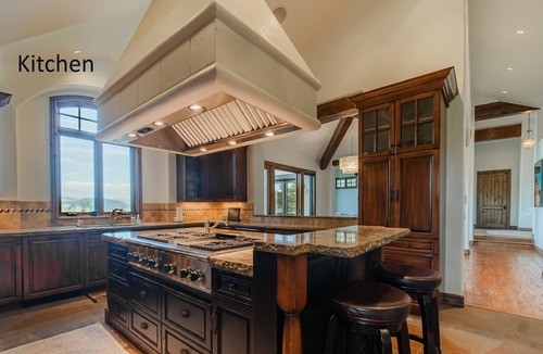 Snowmass Village House | Snowmass Village Luxury Home. Perfect for large families. Easy Ski access!
