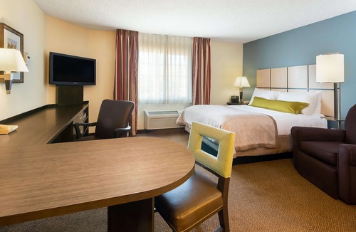 Golden Hotel | Sonesta Simply Suites Denver West Federal Center