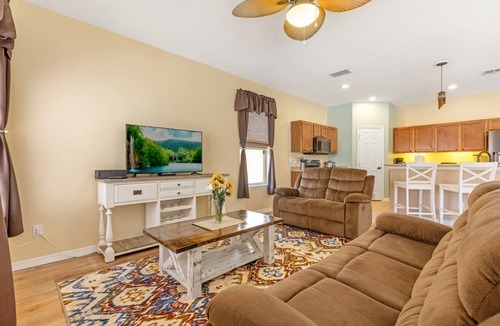 Watersong House | South facing pool and spa, gamesroom, gated community close to Disney World