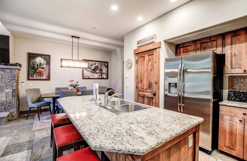 Christie Heights House | Spacious 2BR luxury Thunder townhome - ski-in, walk to gondola and Main Street