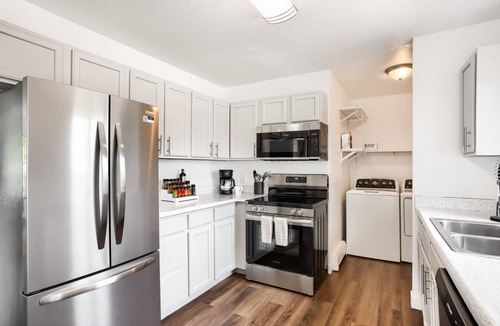 Sheridan Apartment | Spacious 3BR Apt w/Deck · 15 Min to Red Rocks
