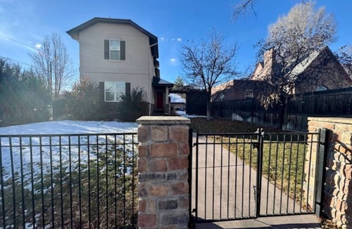 Hale House | Spacious 4-bedroom, 5 bed house in heart of Denver