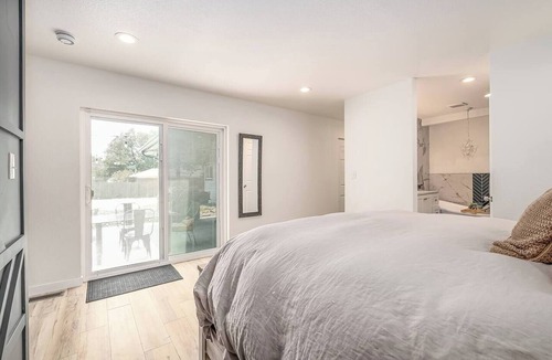 University Hills House | Spacious 4-bedroom house 10 minutes from Downtown Denver w/Big Yard