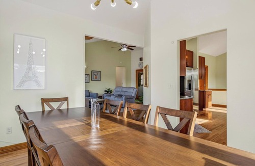 Sugarloaf House | Spacious 5-bedroom house in charming Boulder with AC and fitness room