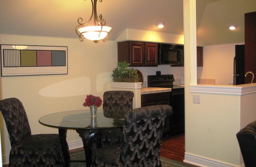Congress Park House | Spacious 5-bedroom house with fitness room and AC in enjoyable Denver