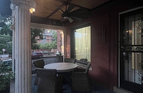 Cheesman Park House | Spacious 5-bedroom Mansion in Downtown Denver area with AC, fitness room, WiFi