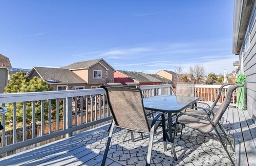 Gleneagle House | Spacious 6-BDR Near USAFA w/Views *Pet Friendly*
