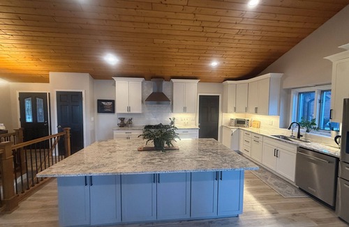 Pleasant Park Corridor House | Spacious 6-bedroom house in Conifer, CO-Hot tub, Golf Sim, Home gym, Sauna!