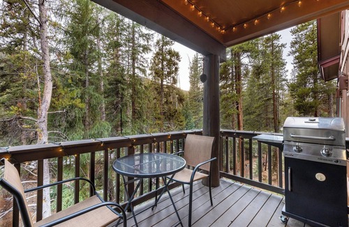 Keystone House | Spacious and Bright Keystone Townhome