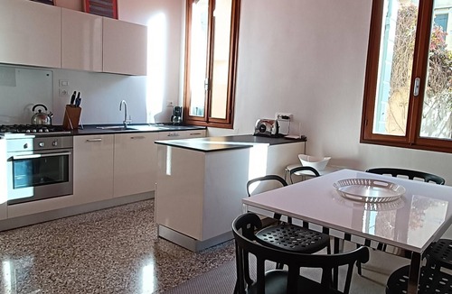 Dorsoduro Apartment | Spacious and sunny overlook on Zattere with view on Redentore Church