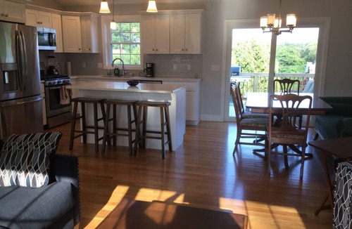 Bonnet Shores House | Spacious Bonnet Home Central to Narragansett Beaches and Newport