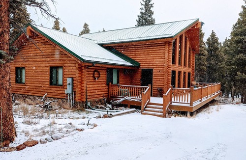 Fairplay Cabin | Spacious cabin with hot tub in a nicely treed area, close to many attractions