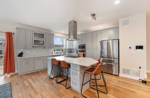 West Colfax House | Spacious Denver Home with Hot tub and Rooftop