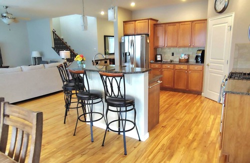 Meridian House | Spacious Designer Home w/Hardwoods, Granite, Stainless, Covered Patio, 4 pools.