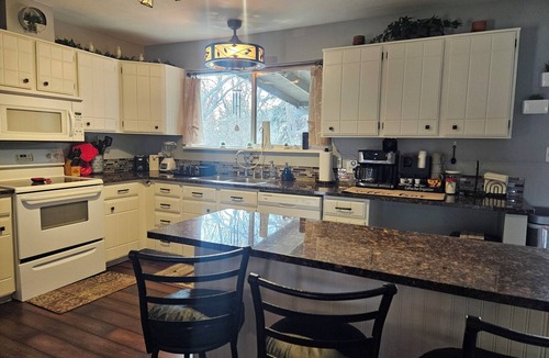 Allendale Area House | Spacious Family Getaway Hot Tub Parks & Trails