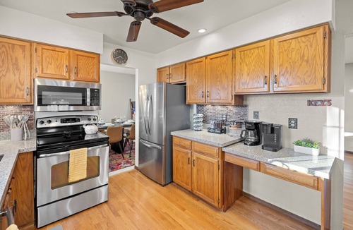 Lamar Heights Area House | Spacious Family Retreat: Central/Hot Tub/Pool Table/Fire Pit/Kids Toys/3KingBeds