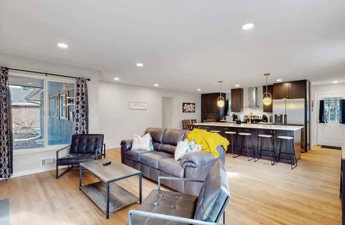 Southeast House | Spacious Family Retreat in Denver