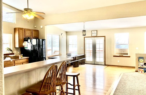 Shadow Mountain House | Spacious Mountain Retreat - Nature, Solitude and Views!