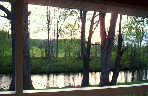 Sevierville Cabin | Spence Cove River Farmhouse ~ Fish, Swim, Tube, Right on the River!