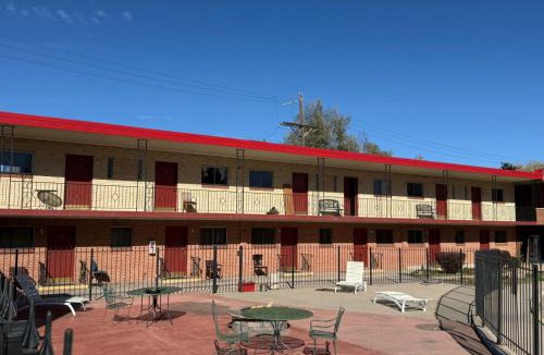 Colorado Springs Hotel | Springs Inn by Capital O I 25