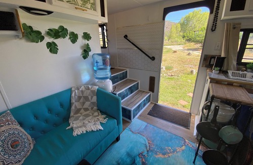 Paonia House | Stay in Grace: Beautiful Camper with World-Class Views in Wine Country of Paonia