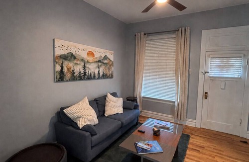 Berkeley House | Stay in history-cozy home near Tennyson