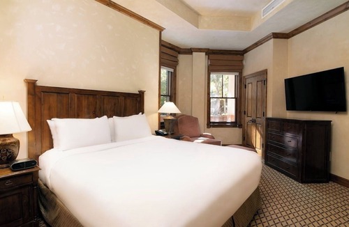 Downtown Resort | Studio Amenities, Hot Tub, Fire Pit, Aspen Core!