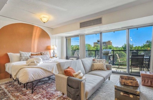 Central Colorado Springs Apartment | Studio balcony w bbq in Citywalk DT Lofts Colorado