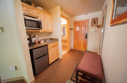 Mountain House Condo | Studio, Summer Getaway | Trails, Dining, Festivals