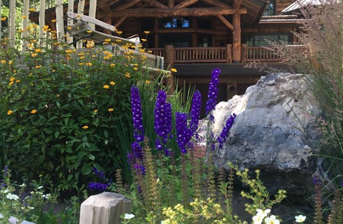 Vail Cabin | Stunning Destination! Cinema, HotTub, Firepit, BBQ, GameRoom, Solaris Parking!