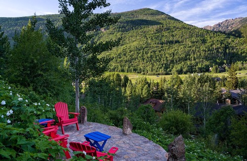 Vail Cabin | Stunning Destination! Cinema, HotTub, Firepit, BBQ, GameRoom, Solaris Parking!