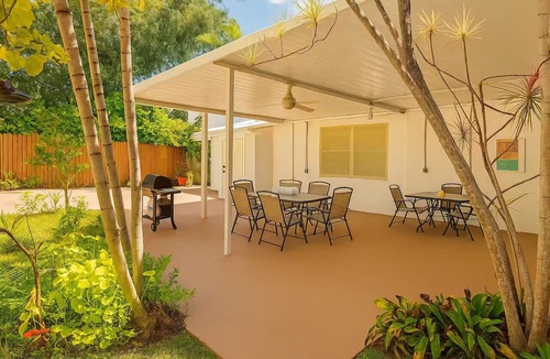 East Little Havana House | Stunning Miami Villa Near Port & MIA, Sleeps 12. Game room