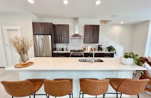 City Park West House | Stylish 4BR w/Rooftop + BBQ Walk to City Park Near Downtown and RiNo