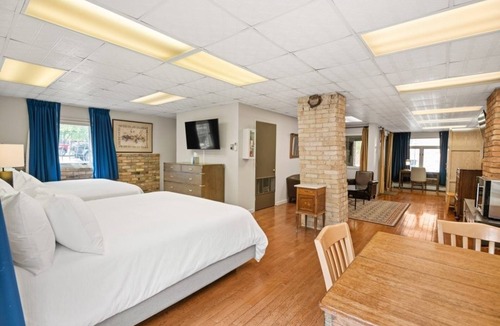 Glenwood Springs Hotel | Stylish Downtown Stay Near Anderson Arts & Local Dining Spots