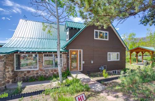 Cedaredge House | Sunny Cedaredge Home w/Mtn Views - Hike & Fish!